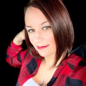 Meet your Posher, Debra